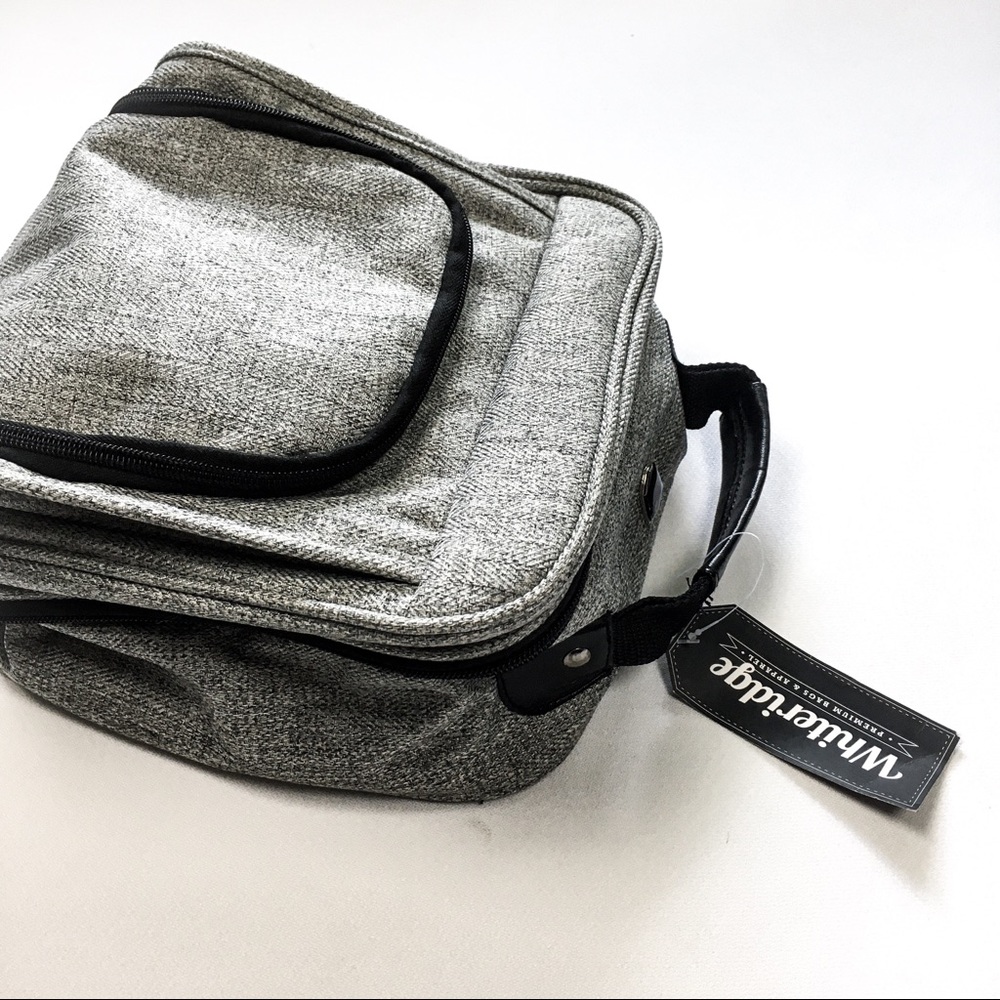 NWT White Ridge Toiletries Bag